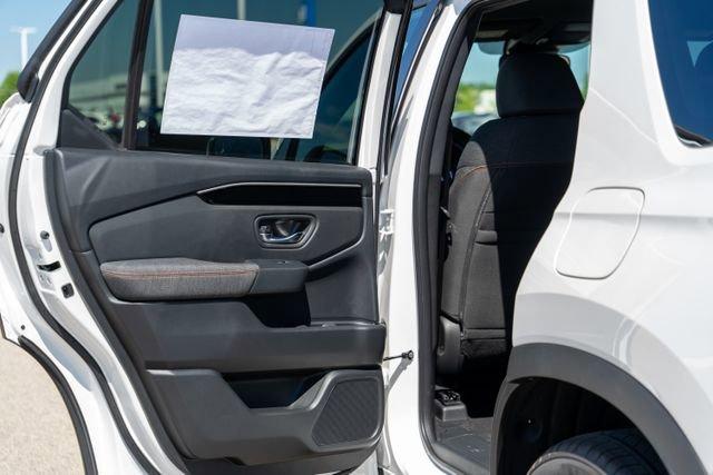 new 2025 Honda Pilot car, priced at $42,089