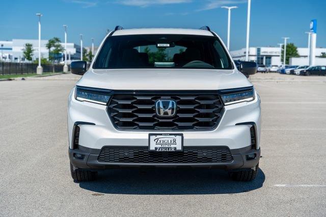 new 2025 Honda Pilot car, priced at $42,089