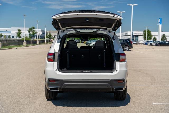 new 2025 Honda Pilot car, priced at $42,089