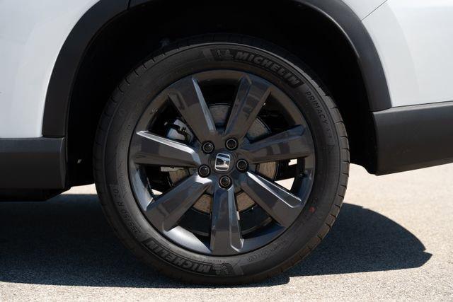 new 2025 Honda Pilot car, priced at $42,089