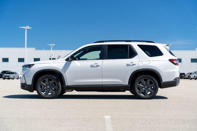 new 2025 Honda Pilot car, priced at $42,089