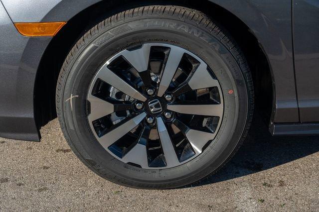 new 2026 Honda Odyssey car, priced at $42,629