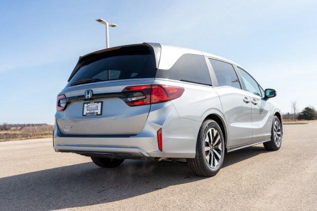 new 2026 Honda Odyssey car, priced at $44,290