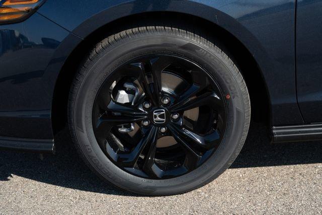 new 2025 Honda Accord car, priced at $30,373