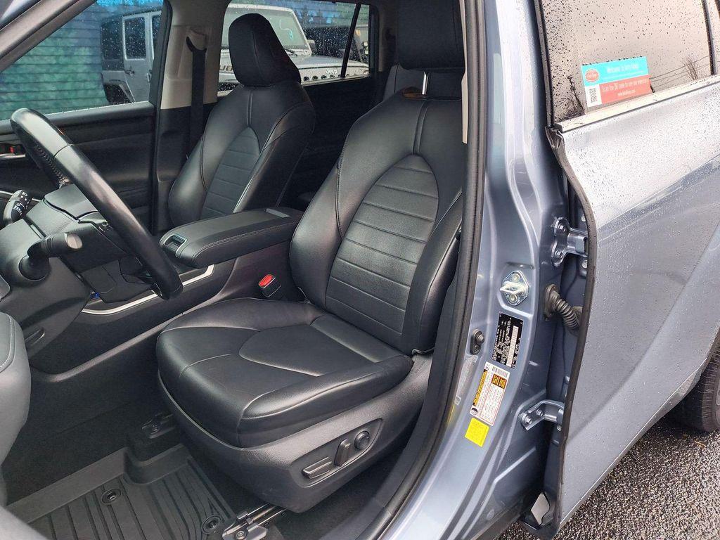 used 2020 Toyota Highlander car, priced at $23,793