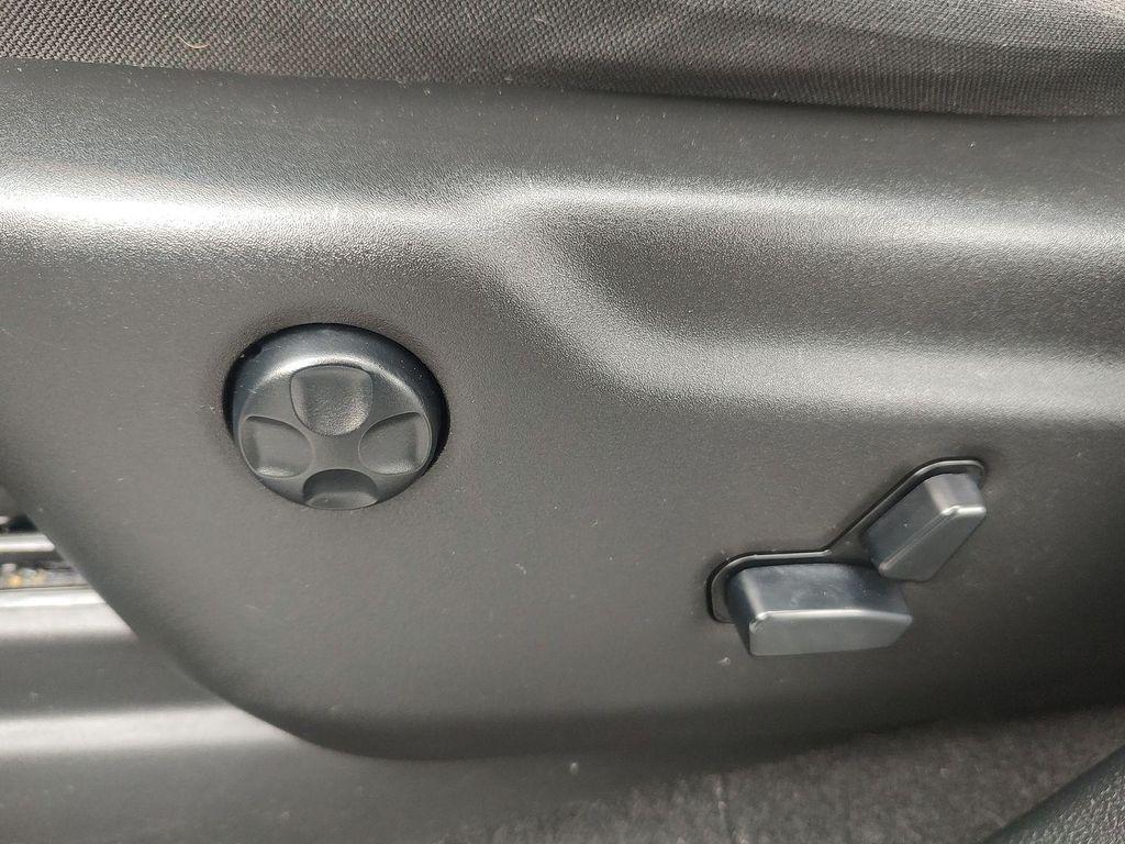 used 2020 Jeep Grand Cherokee car, priced at $15,869