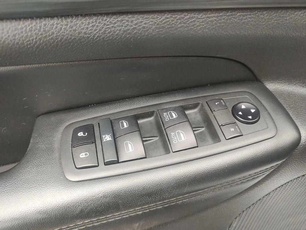 used 2020 Jeep Grand Cherokee car, priced at $15,500