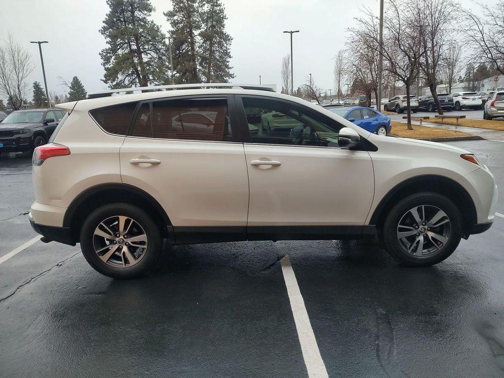 used 2018 Toyota RAV4 car