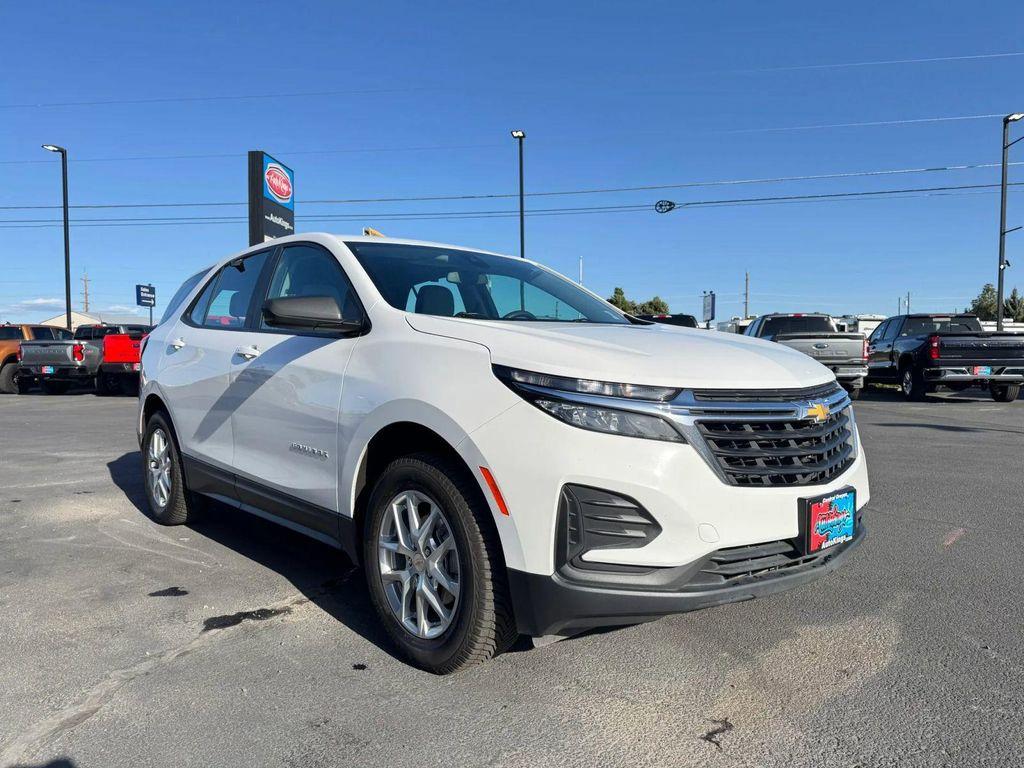 used 2024 Chevrolet Equinox car, priced at $17,333