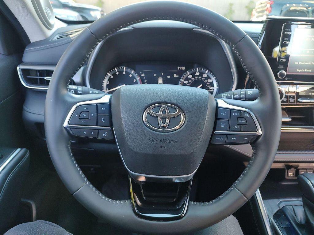 used 2021 Toyota Highlander car, priced at $28,493