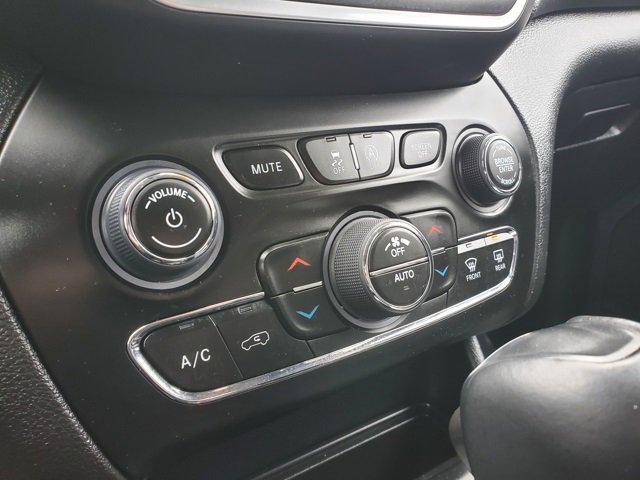 used 2022 Jeep Cherokee car, priced at $25,895