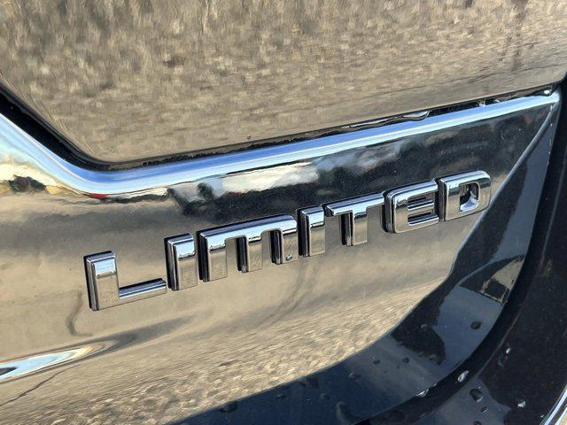 used 2025 Jeep Grand Cherokee car, priced at $49,204