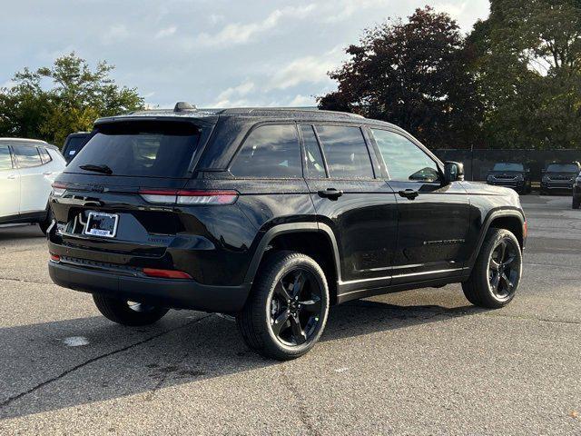 used 2025 Jeep Grand Cherokee car, priced at $49,204