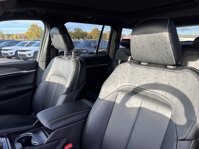 used 2025 Jeep Grand Cherokee car, priced at $49,204