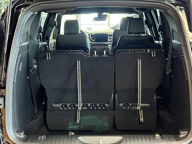 new 2026 Chrysler Pacifica car, priced at $45,017