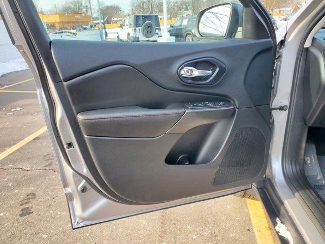 used 2020 Jeep Cherokee car, priced at $22,395