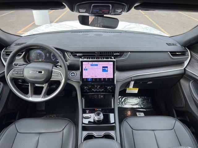 new 2025 Jeep Grand Cherokee car, priced at $48,695