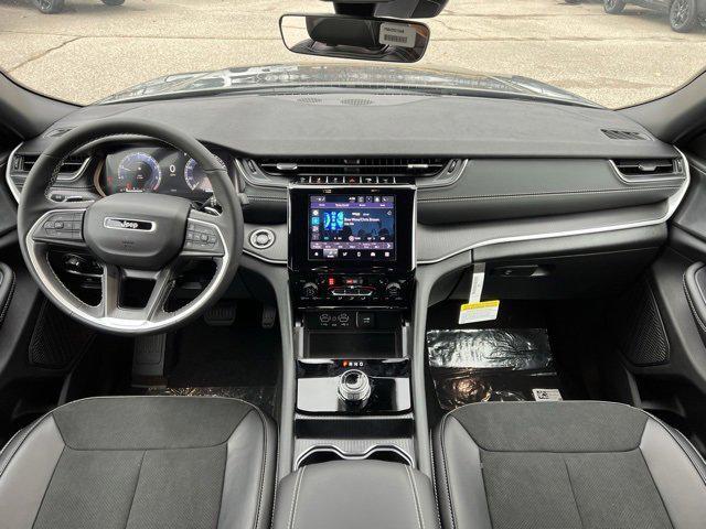 used 2025 Jeep Grand Cherokee car, priced at $43,623