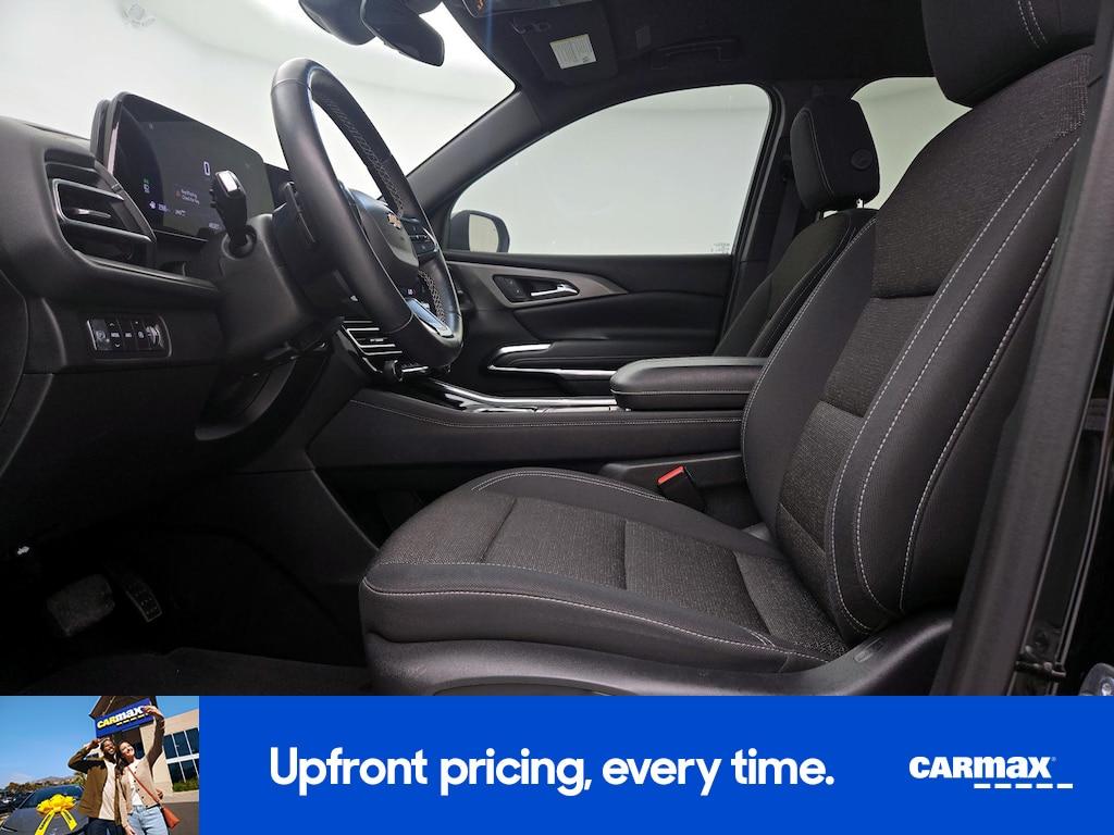 used 2024 Chevrolet Traverse car, priced at $36,998