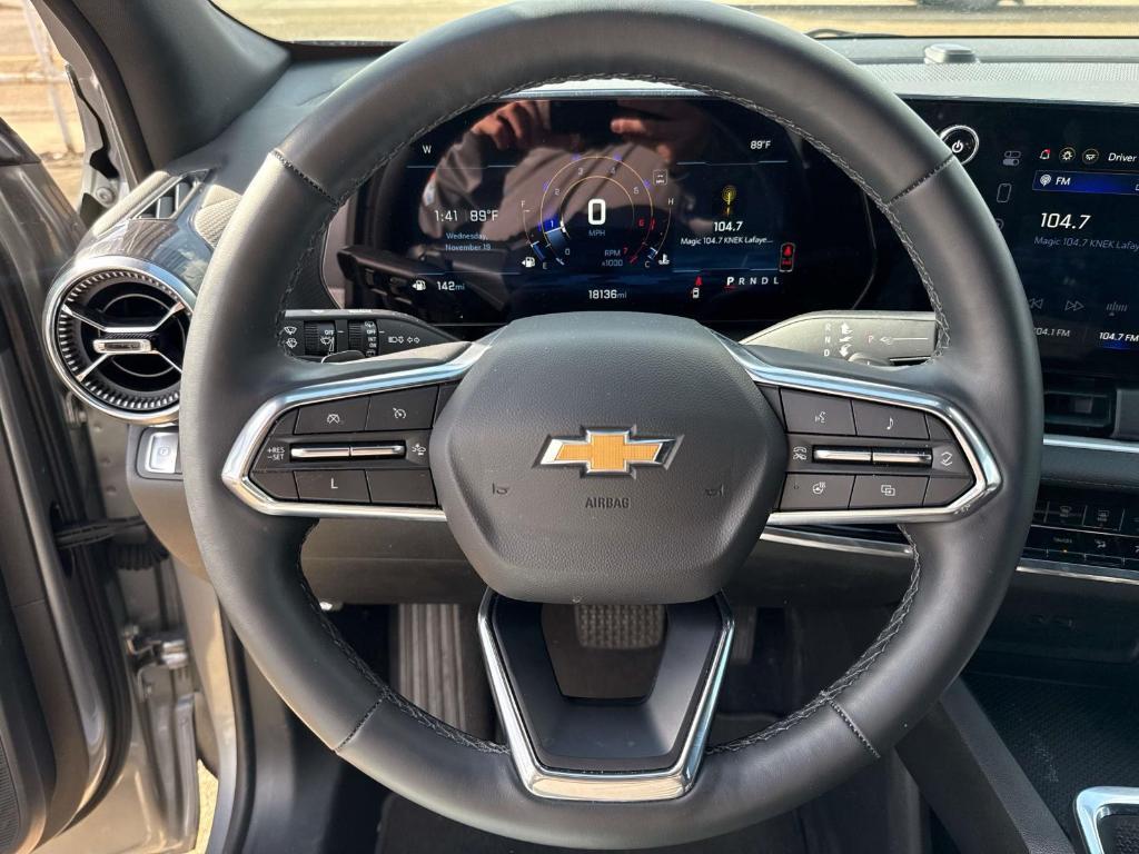 used 2025 Chevrolet Equinox car, priced at $25,995