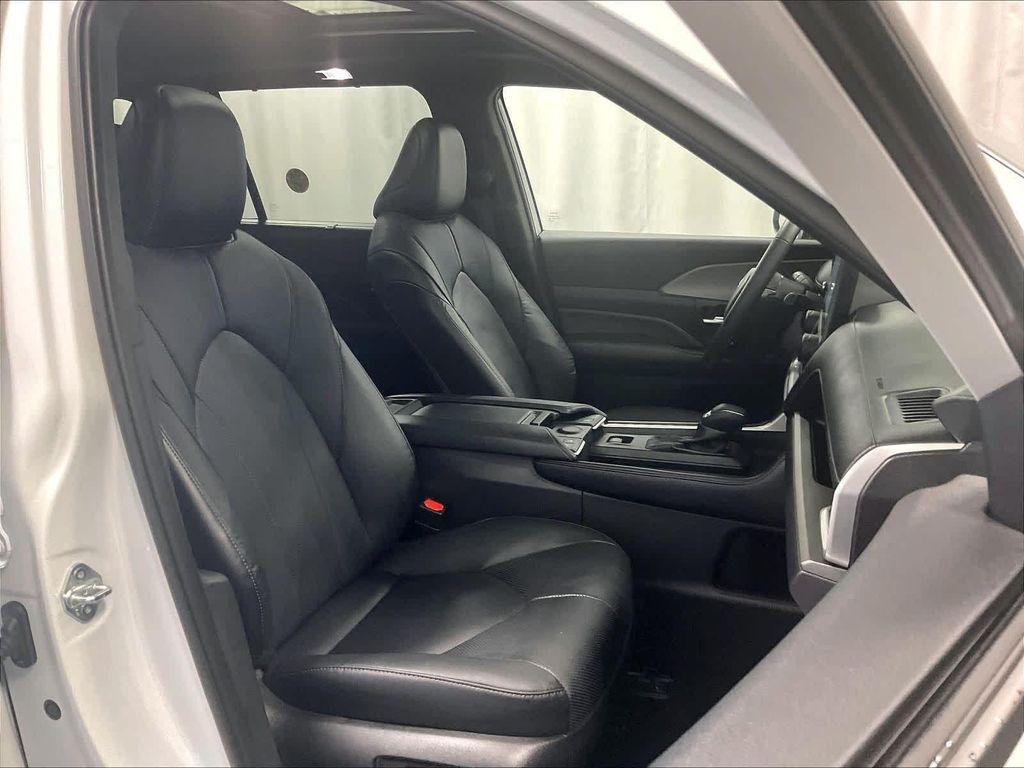 used 2025 Toyota Grand Highlander car, priced at $55,800