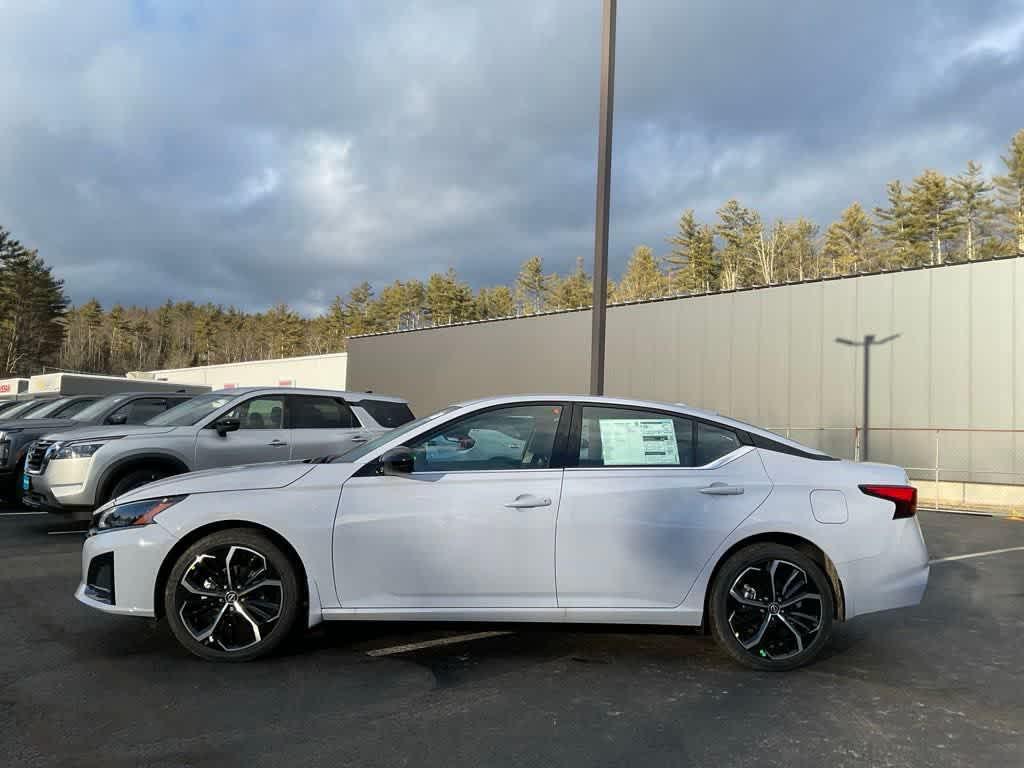 new 2025 Nissan Altima car, priced at $33,040