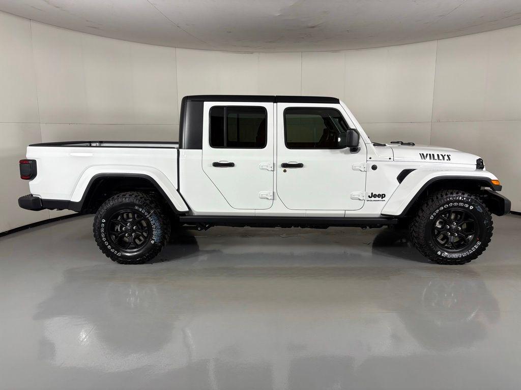 new 2026 Jeep Gladiator car, priced at $41,590