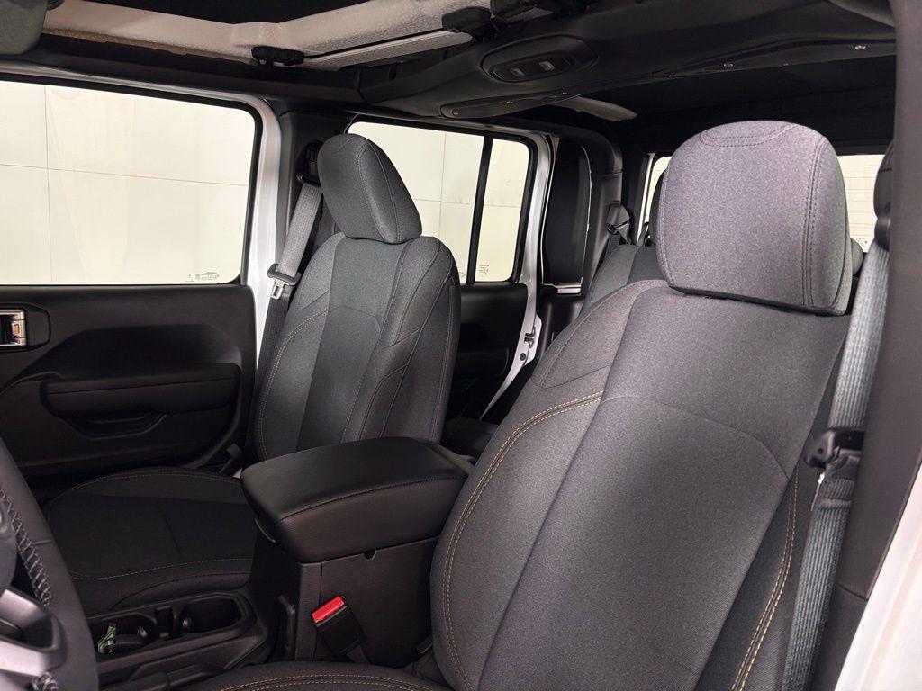 new 2026 Jeep Gladiator car, priced at $41,590