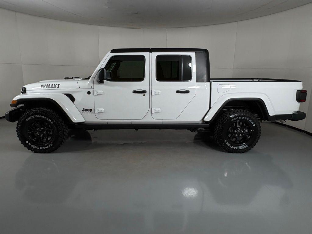 new 2026 Jeep Gladiator car, priced at $41,590