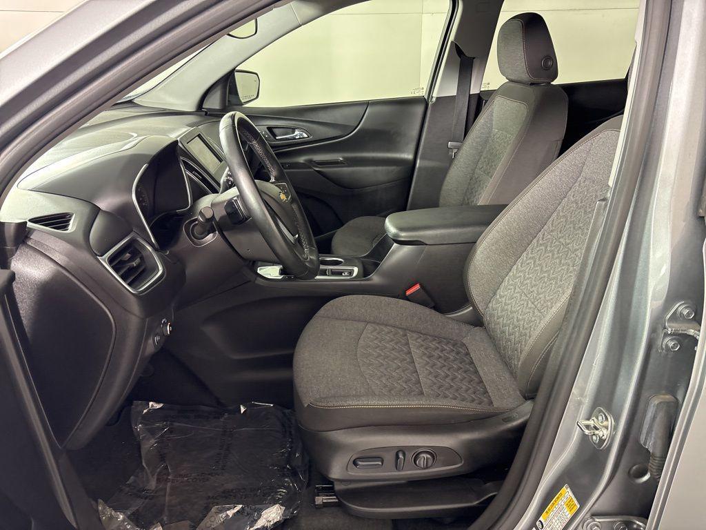used 2024 Chevrolet Equinox car, priced at $18,400
