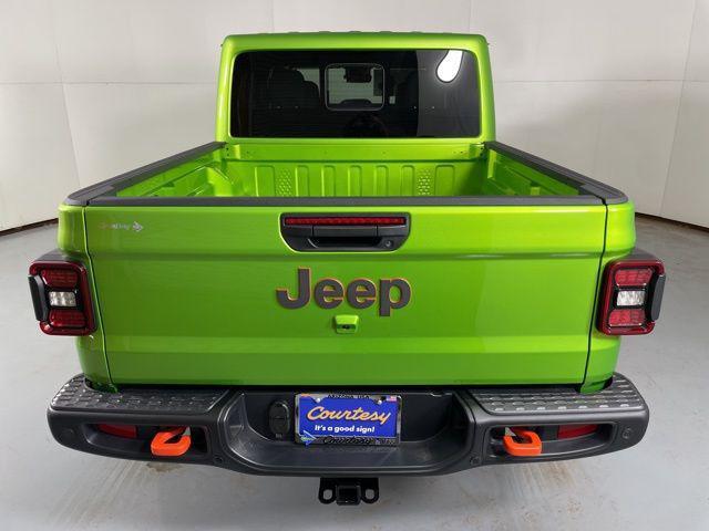 new 2025 Jeep Gladiator car, priced at $49,900