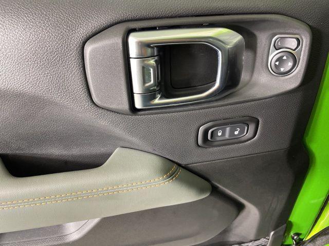 new 2025 Jeep Gladiator car, priced at $49,900