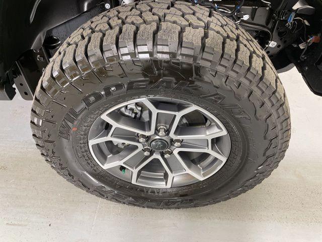 new 2025 Jeep Gladiator car, priced at $49,900