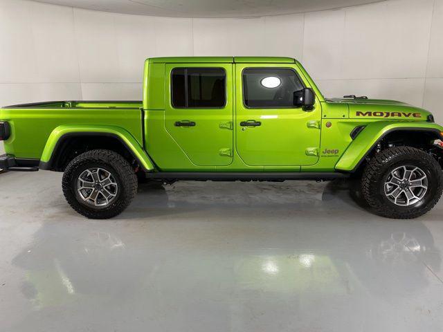 new 2025 Jeep Gladiator car, priced at $49,900