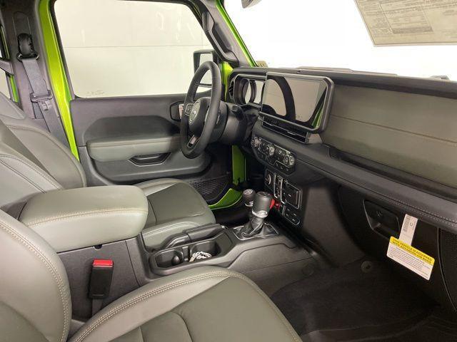 new 2025 Jeep Gladiator car, priced at $49,900