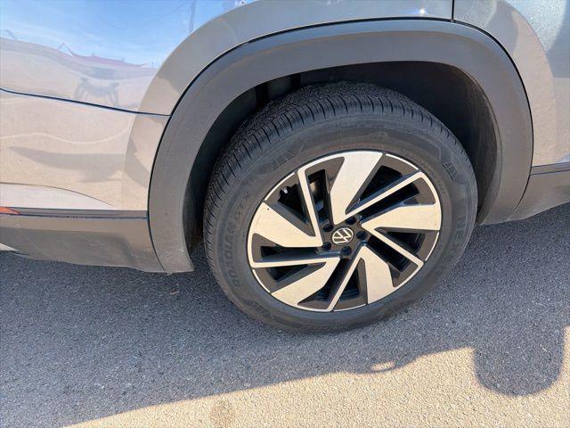 used 2024 Volkswagen Atlas car, priced at $26,800