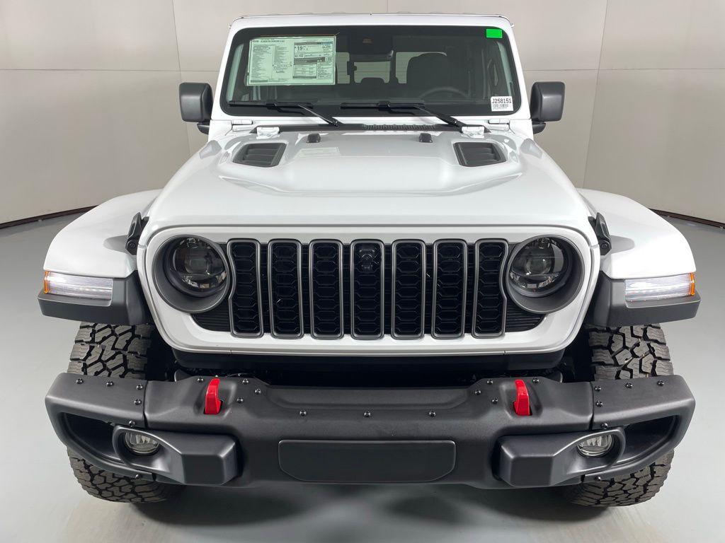 new 2025 Jeep Gladiator car, priced at $50,985