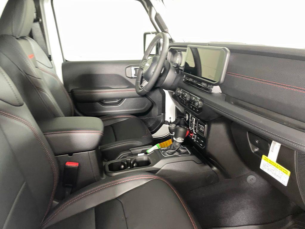 new 2025 Jeep Gladiator car, priced at $50,985