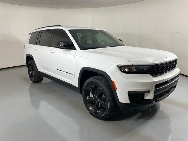 new 2025 Jeep Grand Cherokee L car, priced at $42,800