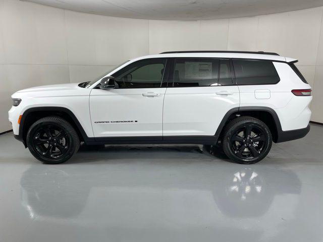 new 2025 Jeep Grand Cherokee L car, priced at $42,800