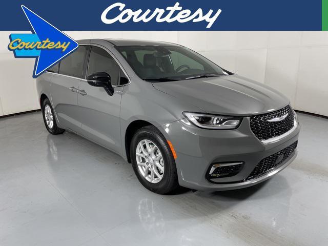 new 2025 Chrysler Pacifica car, priced at $36,940