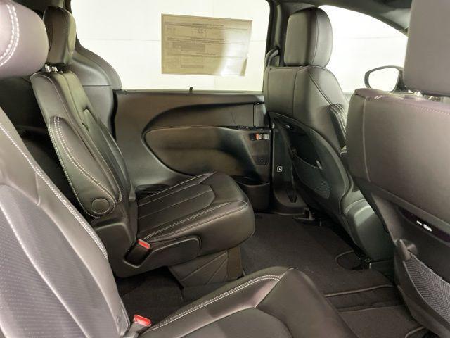 new 2025 Chrysler Pacifica car, priced at $36,940