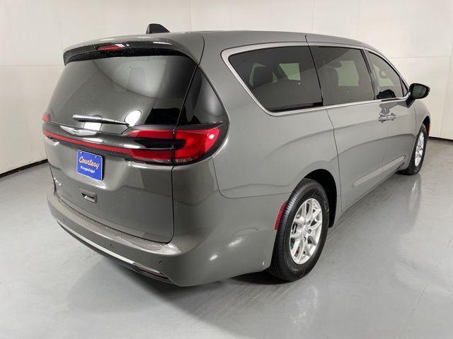 new 2025 Chrysler Pacifica car, priced at $36,940