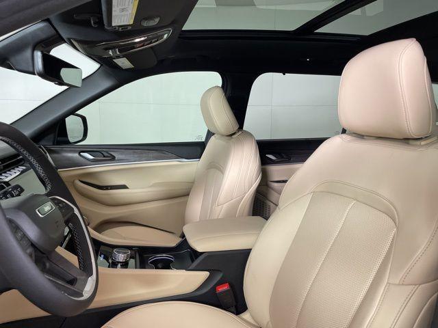 new 2025 Jeep Grand Cherokee L car, priced at $46,280