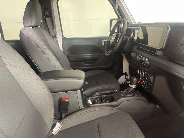 new 2025 Jeep Gladiator car, priced at $42,600