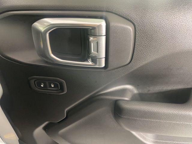 new 2025 Jeep Gladiator car, priced at $42,600