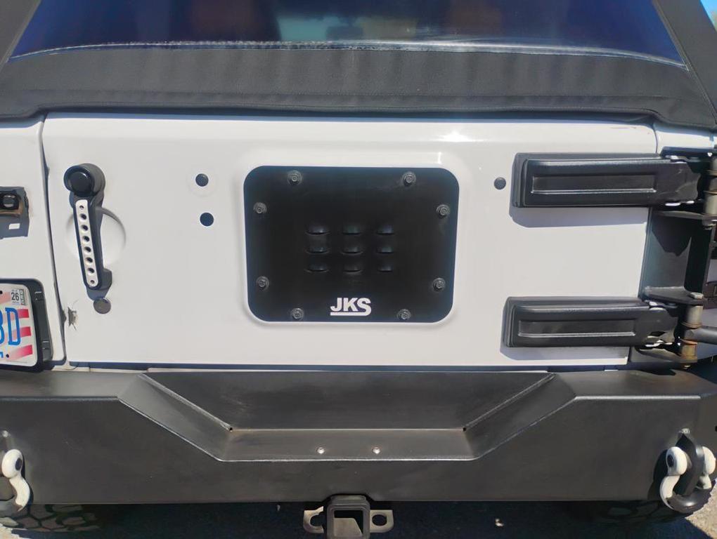 used 2013 Jeep Wrangler Unlimited car, priced at $17,900