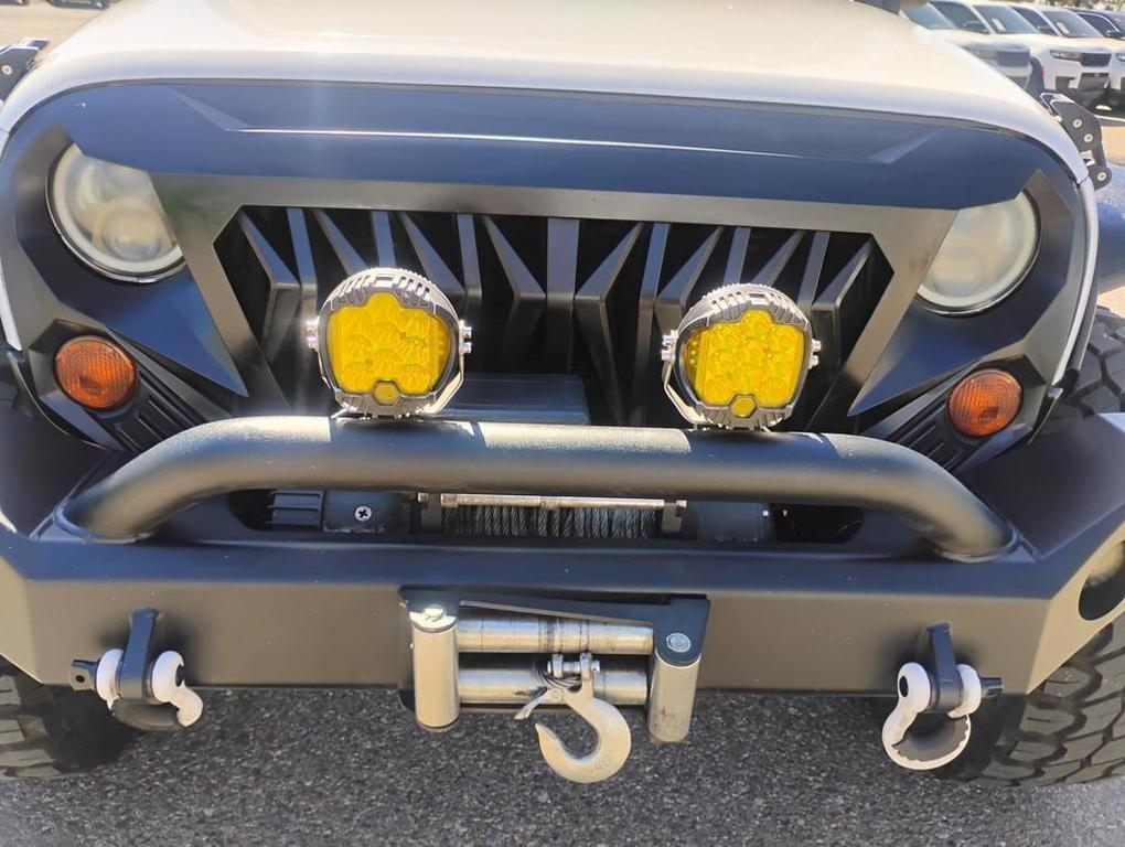 used 2013 Jeep Wrangler Unlimited car, priced at $17,900
