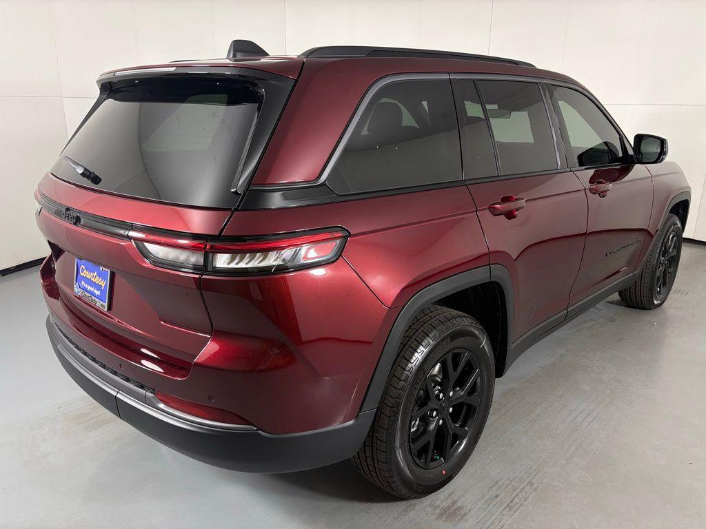new 2026 Jeep Grand Cherokee car, priced at $37,853
