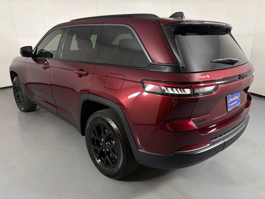 new 2026 Jeep Grand Cherokee car, priced at $37,853